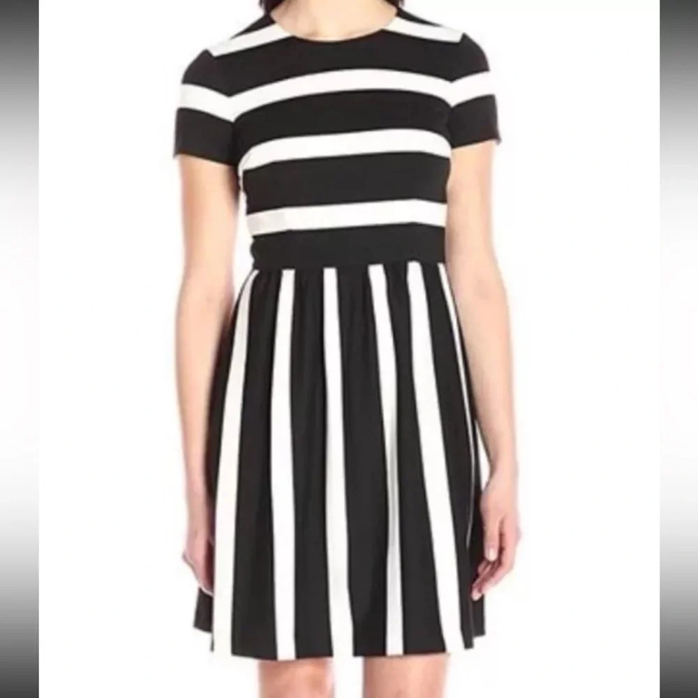 Eliza J Women's Cap Sleeve Fit and Flare‎ Black White Size 4 NWOT